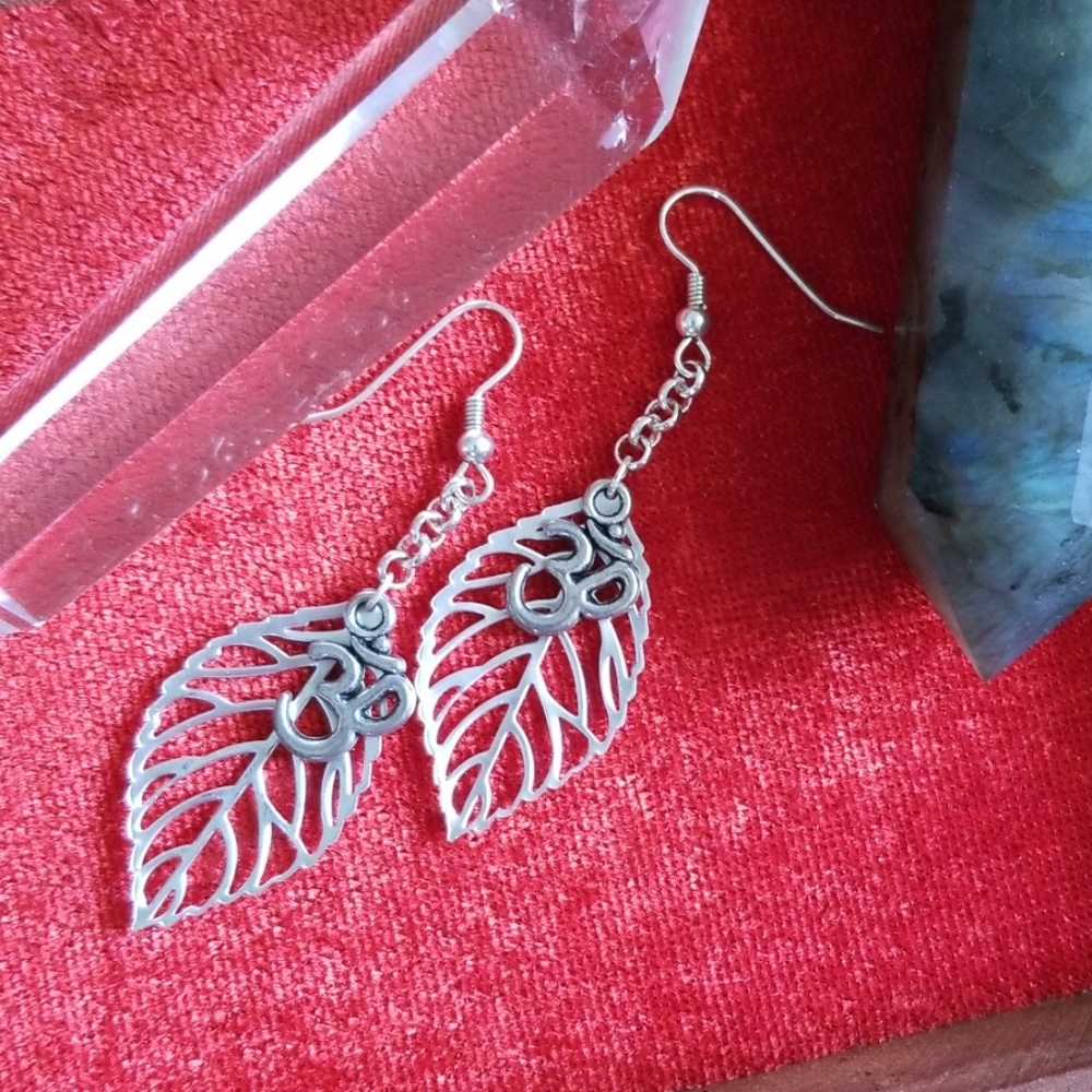 💐Ommm My Goddess! Silver Leave Earrings